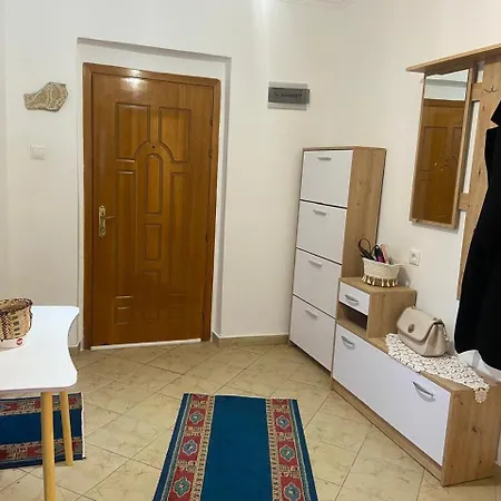 Shoshaj Apartmán *